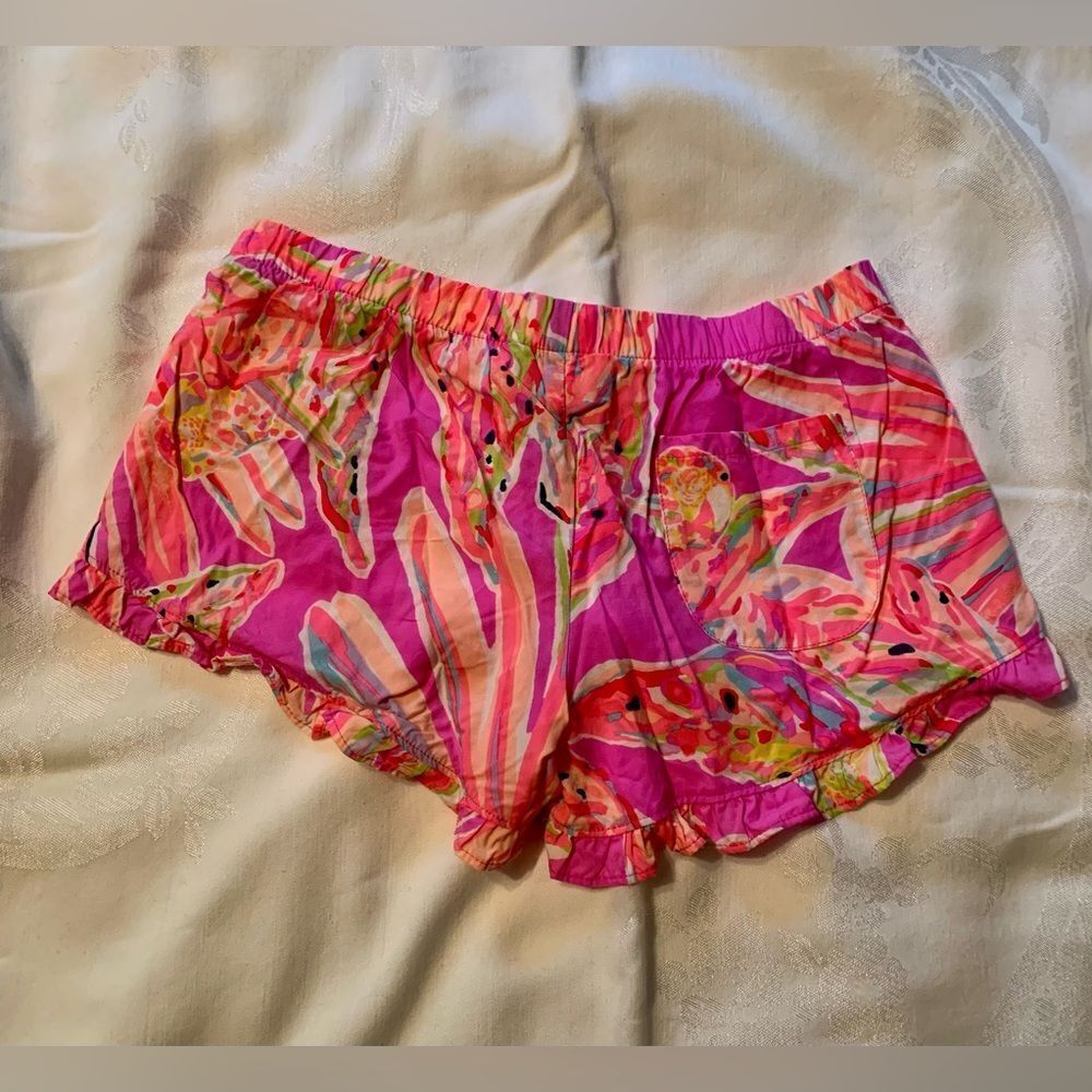 Lilly Pulitzer Shorts - Picture 4 of 5